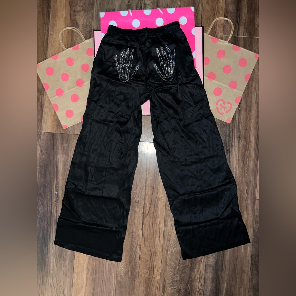 NWT VS PINK Silk PJ Pants With Bling Rhinestone Skull Hands Butt Logo.